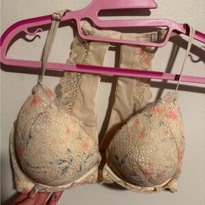 36 DD Victoria’s Secret front closing bra